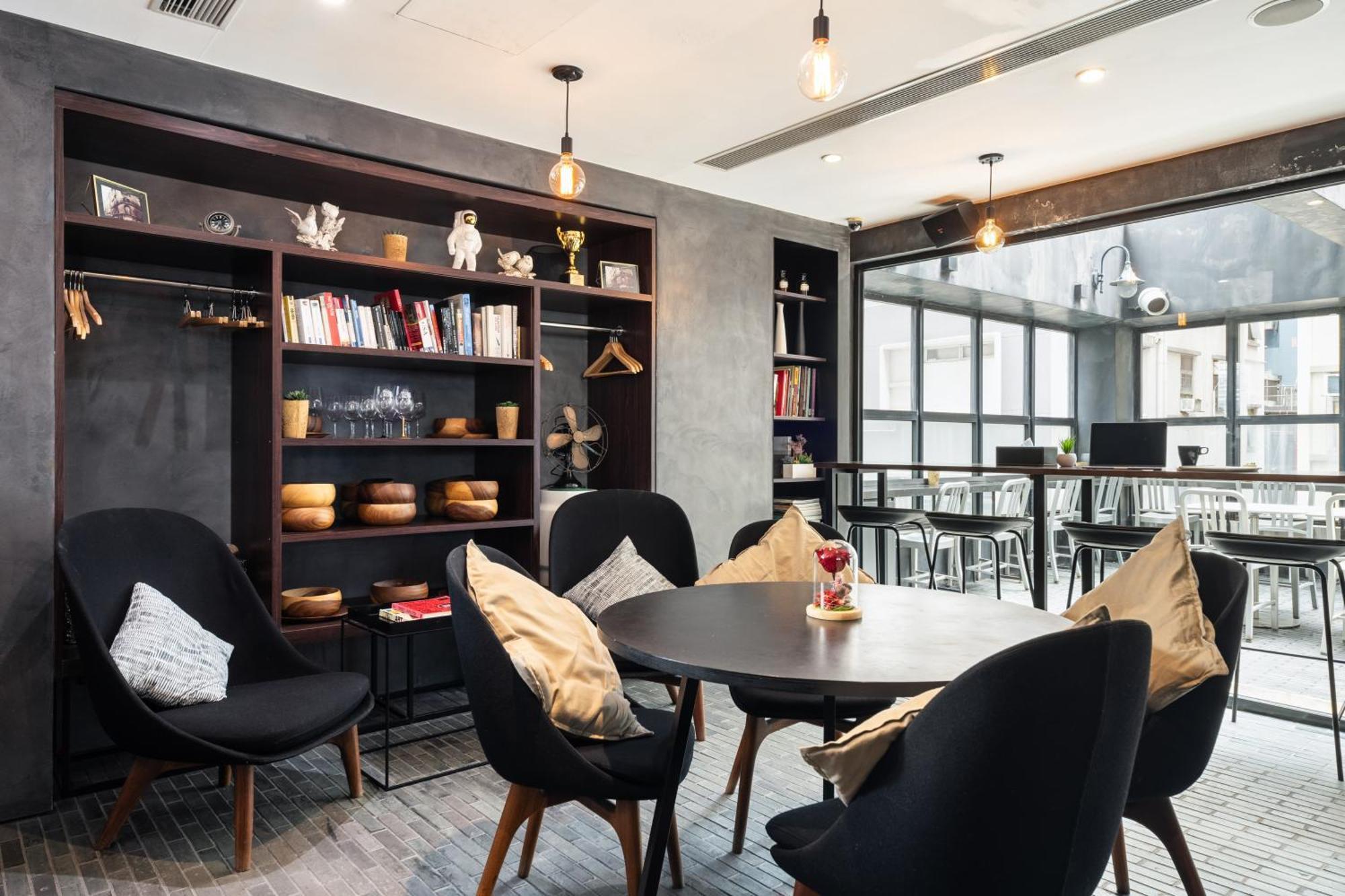 Habyt Austin Avenue Hong Kong Exterior photo