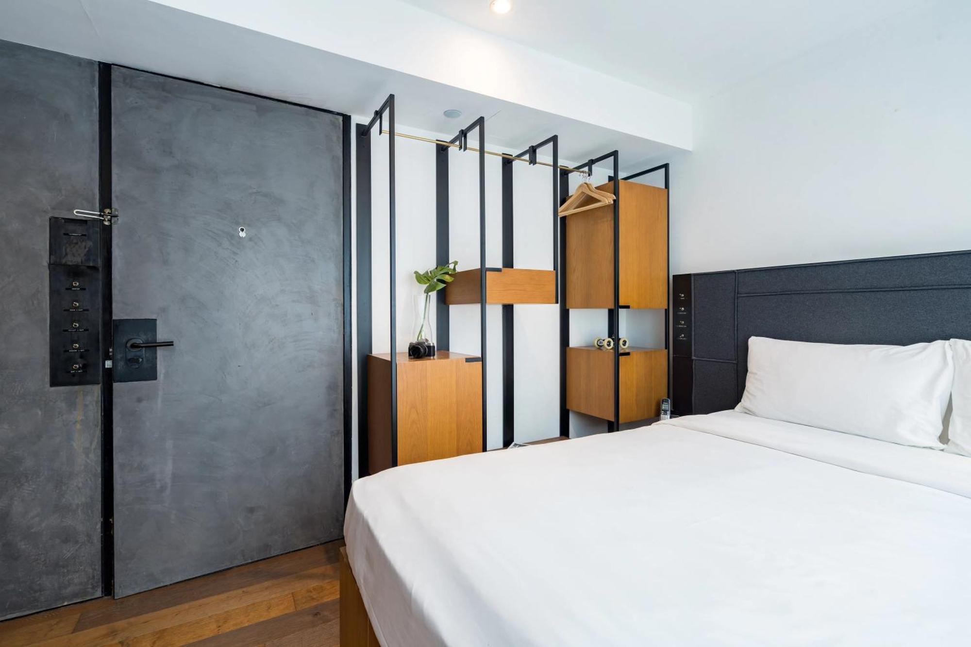 Habyt Austin Avenue Hong Kong Exterior photo